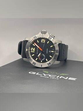 Glycine Lagunare L1000 Men’s Black Dial & Rubber Strap Automatic 44mm Watch